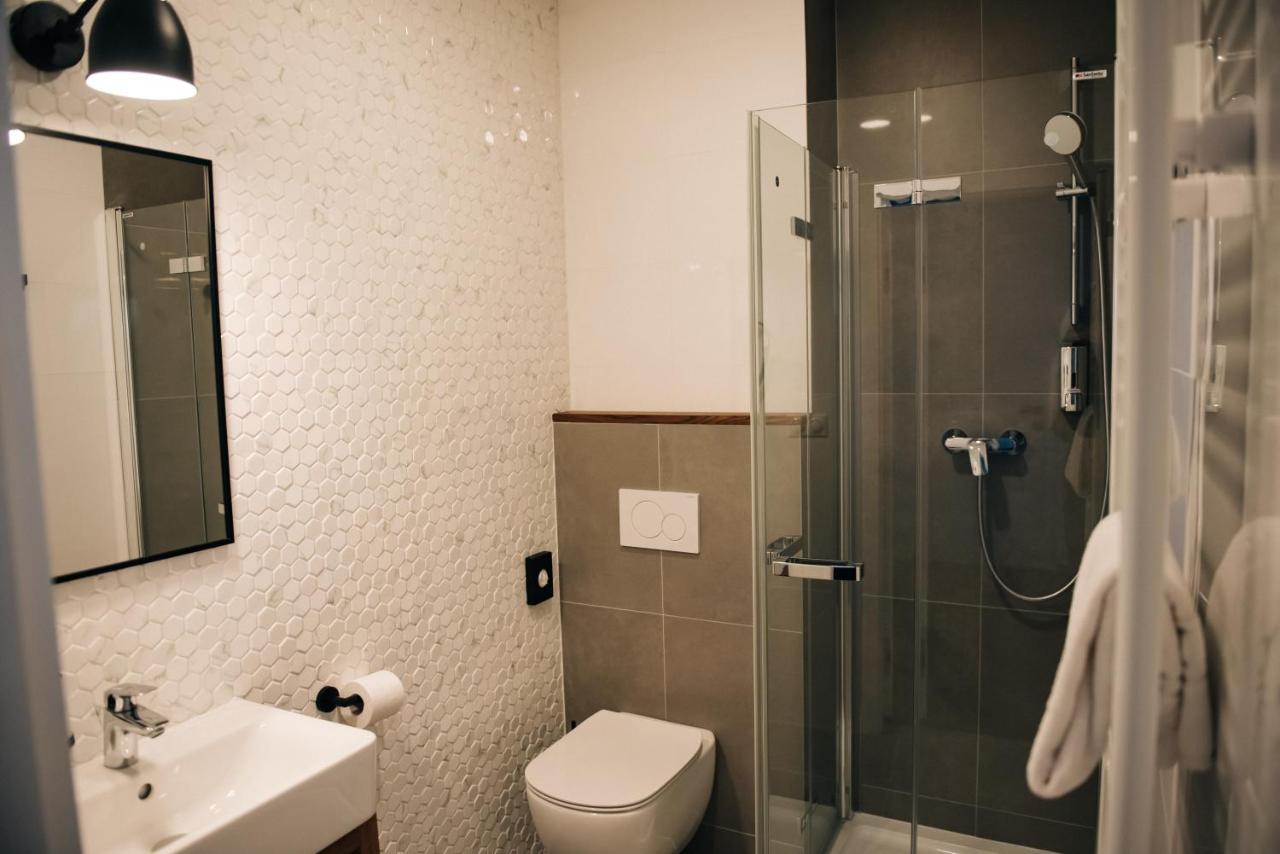Krone Svätý Jur Exteriör bild